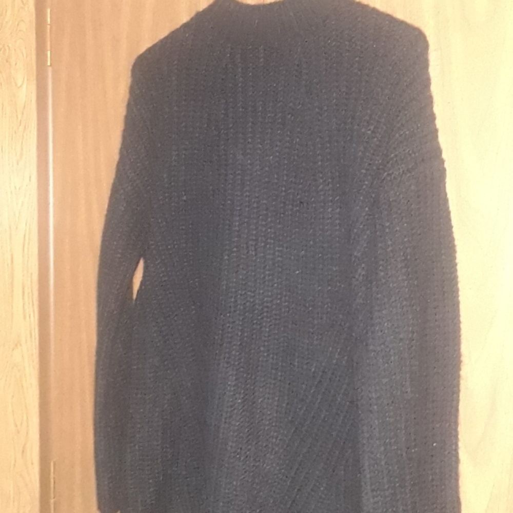 Long sleeve Black turtle neck sweater